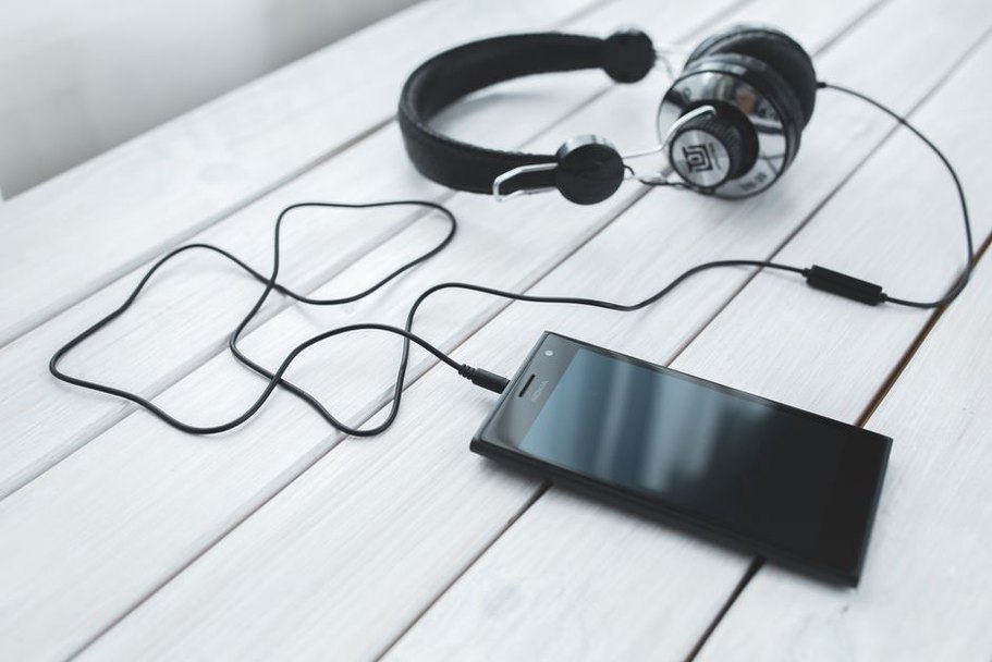 Różnice między połączeniami balansowanymi i niebalansowanymi w systemach audio