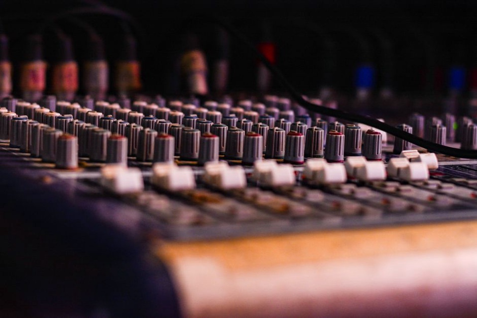 Panel sterowania w systemie audio