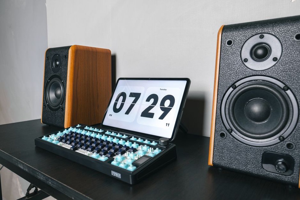 System audio w domowej instalacji z komponentami Hi-Fi