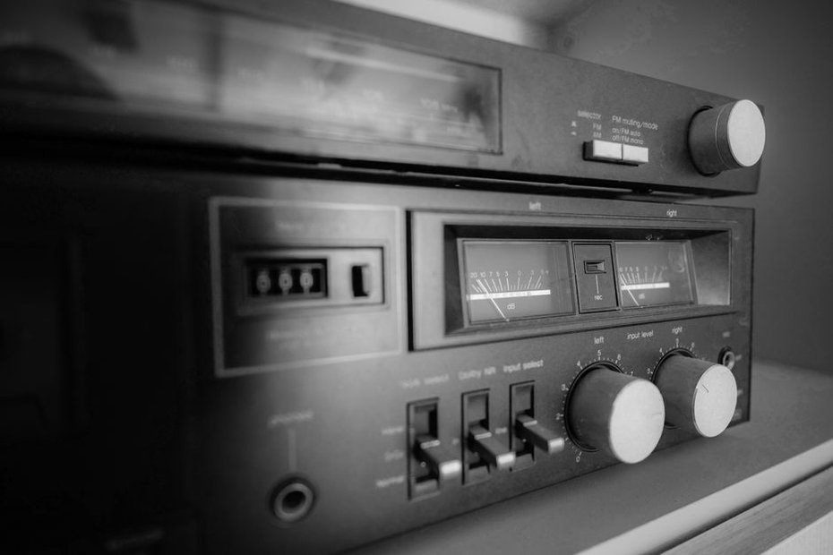 Wybór systemu audio: stereofoniczny czy wielokanałowy?