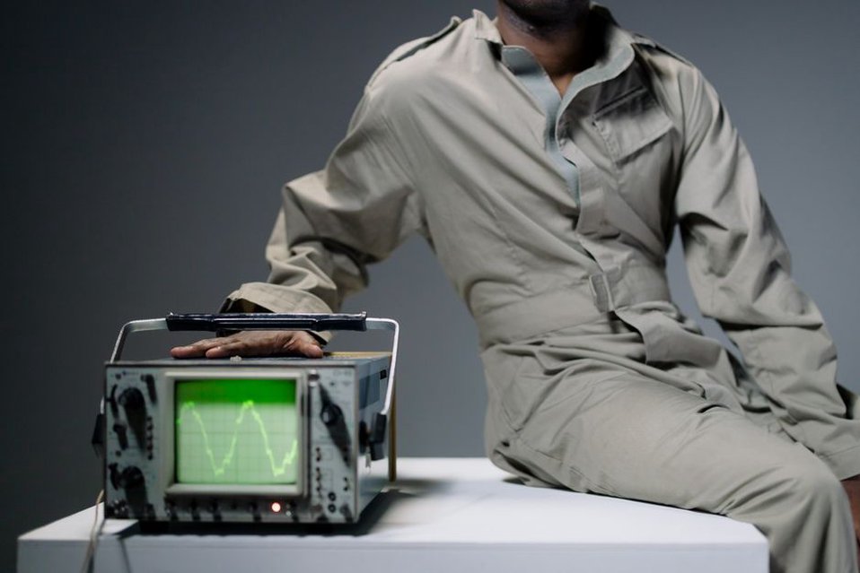 Brum, trzaski i piszczenie w systemie Hi-Fi: jak znaleźć źródło zakłóceń