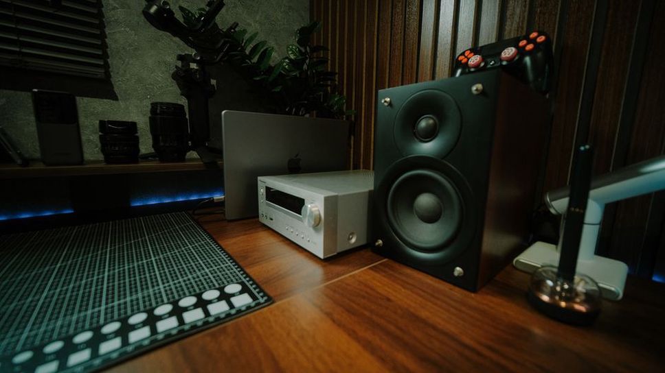 Nowoczesny system audio w eleganckim salonie