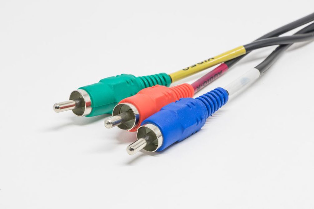 Domowy system audio z kablami RCA