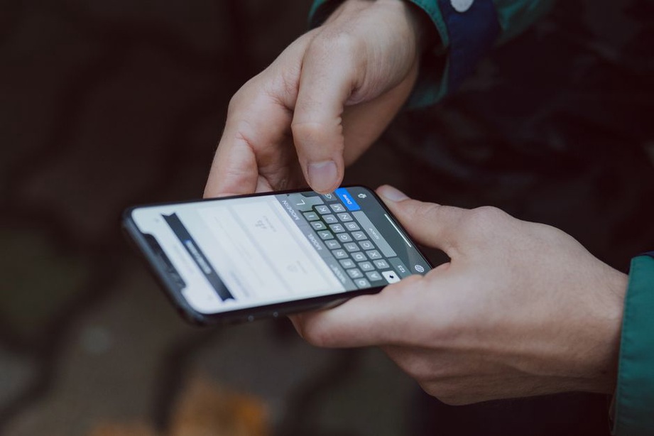 Czytanie warunków na ekranie telefonu